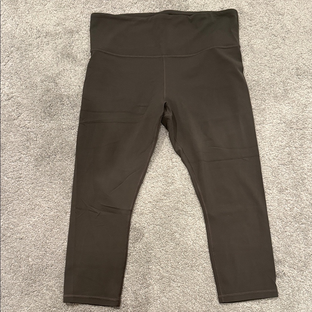 Athleta Elation Capri